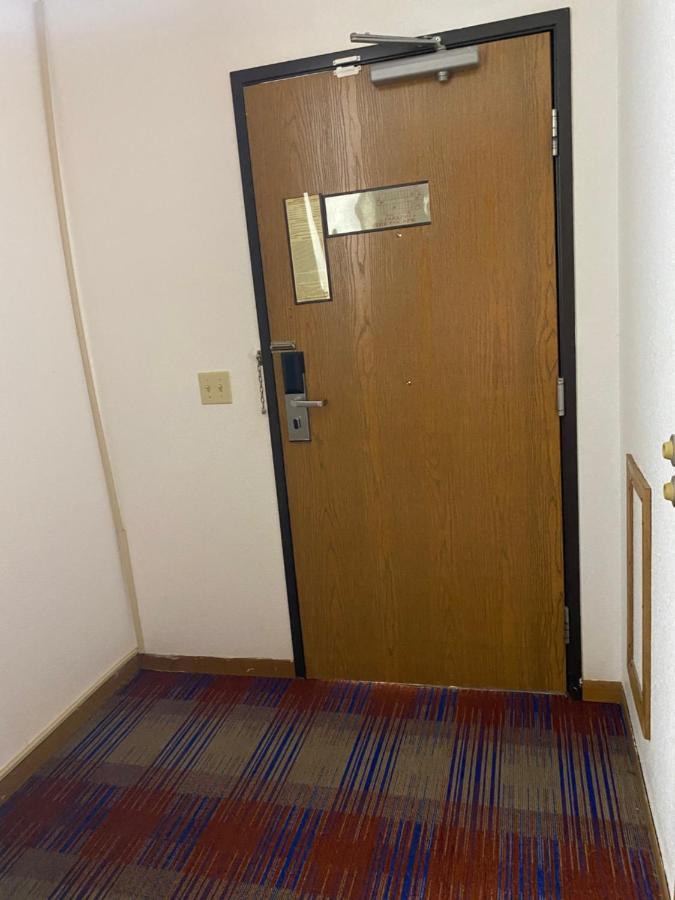 Americas Best Value Inn Champaign Exterior photo