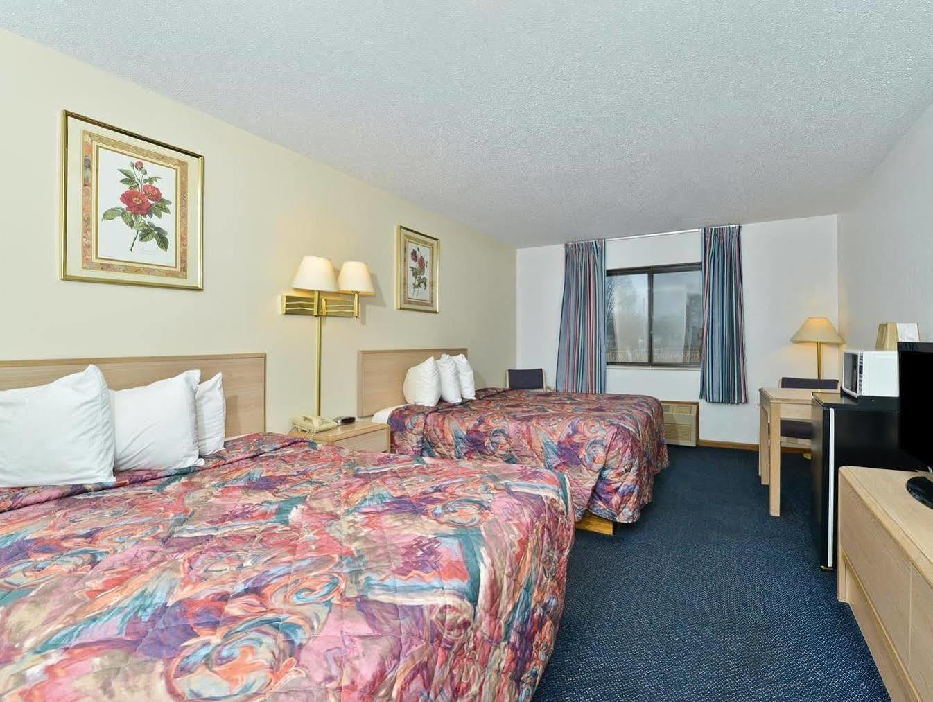 Americas Best Value Inn Champaign Exterior photo